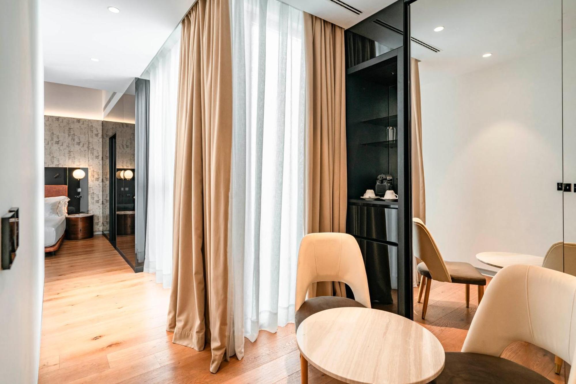 Vincci Seleccion Unuk 5 Gl Hotel Sevilla Kültér fotó
